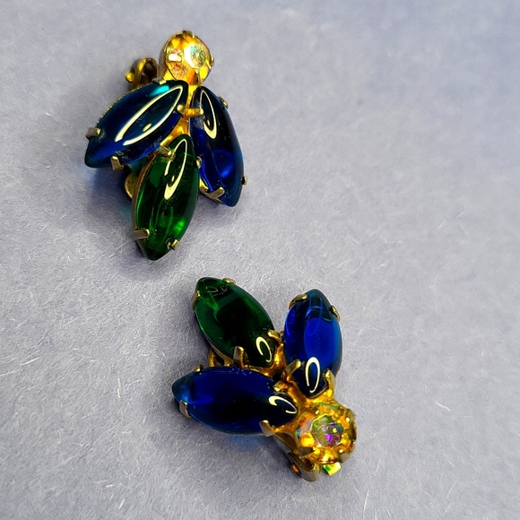 Vintage Earrings - Picture 3 of 4